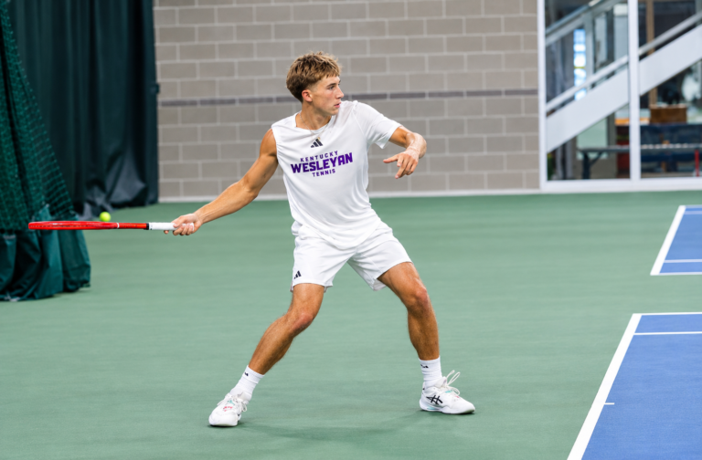 Collegiate-Tennis-Rally-on-Indoor-Court
